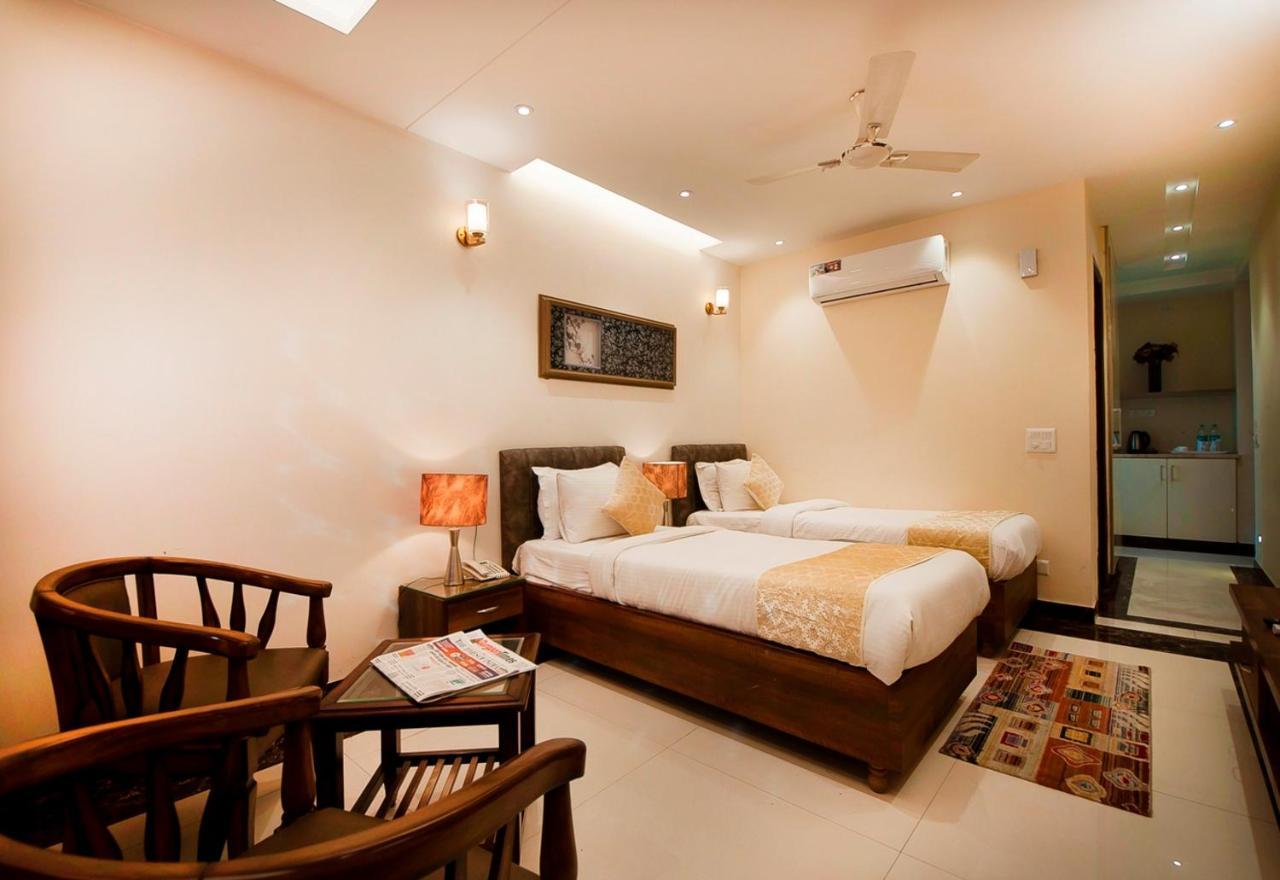 Imperial Apartments Huda City Gurgaon Exteriör bild