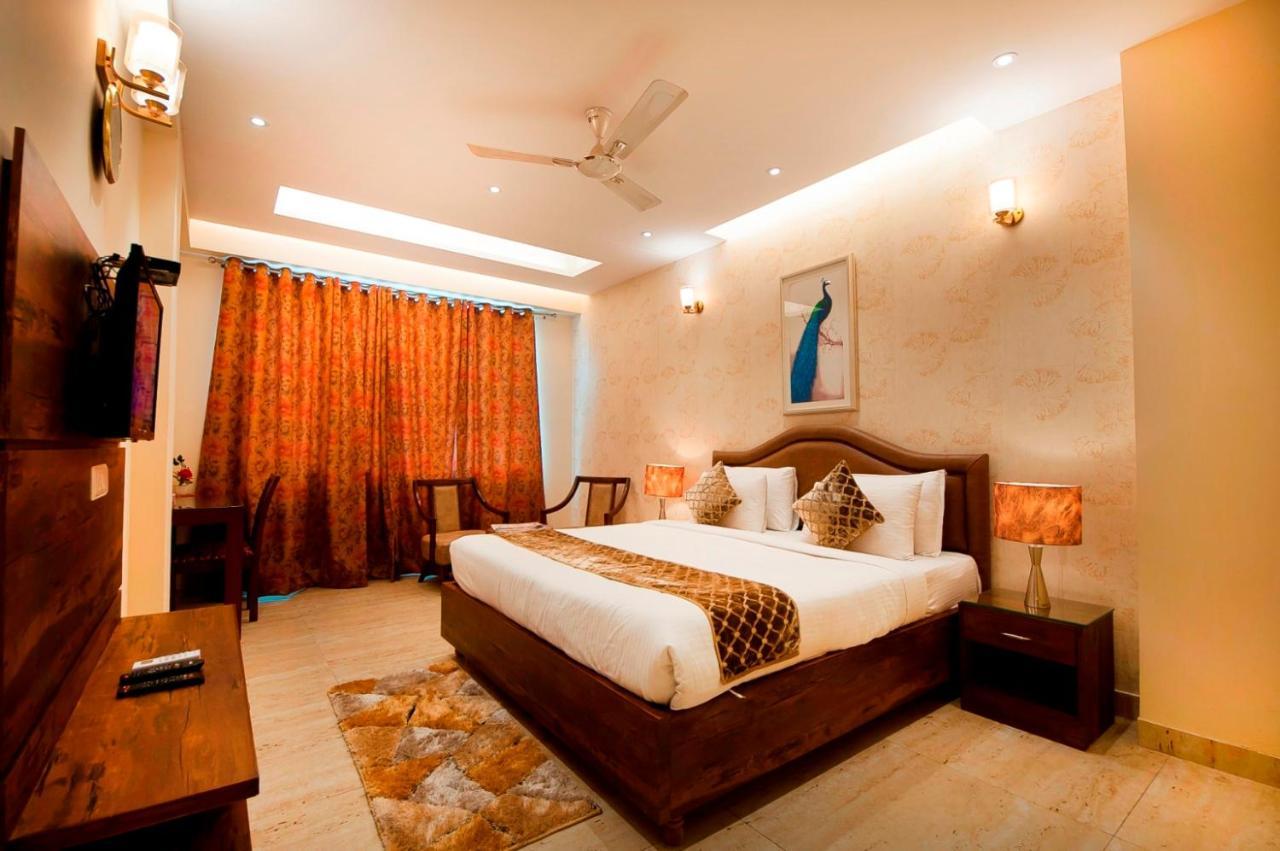 Imperial Apartments Huda City Gurgaon Exteriör bild