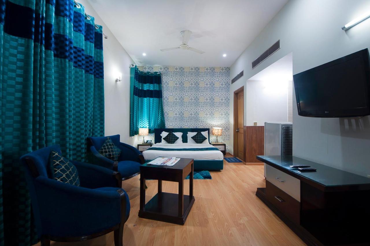 Imperial Apartments Huda City Gurgaon Exteriör bild